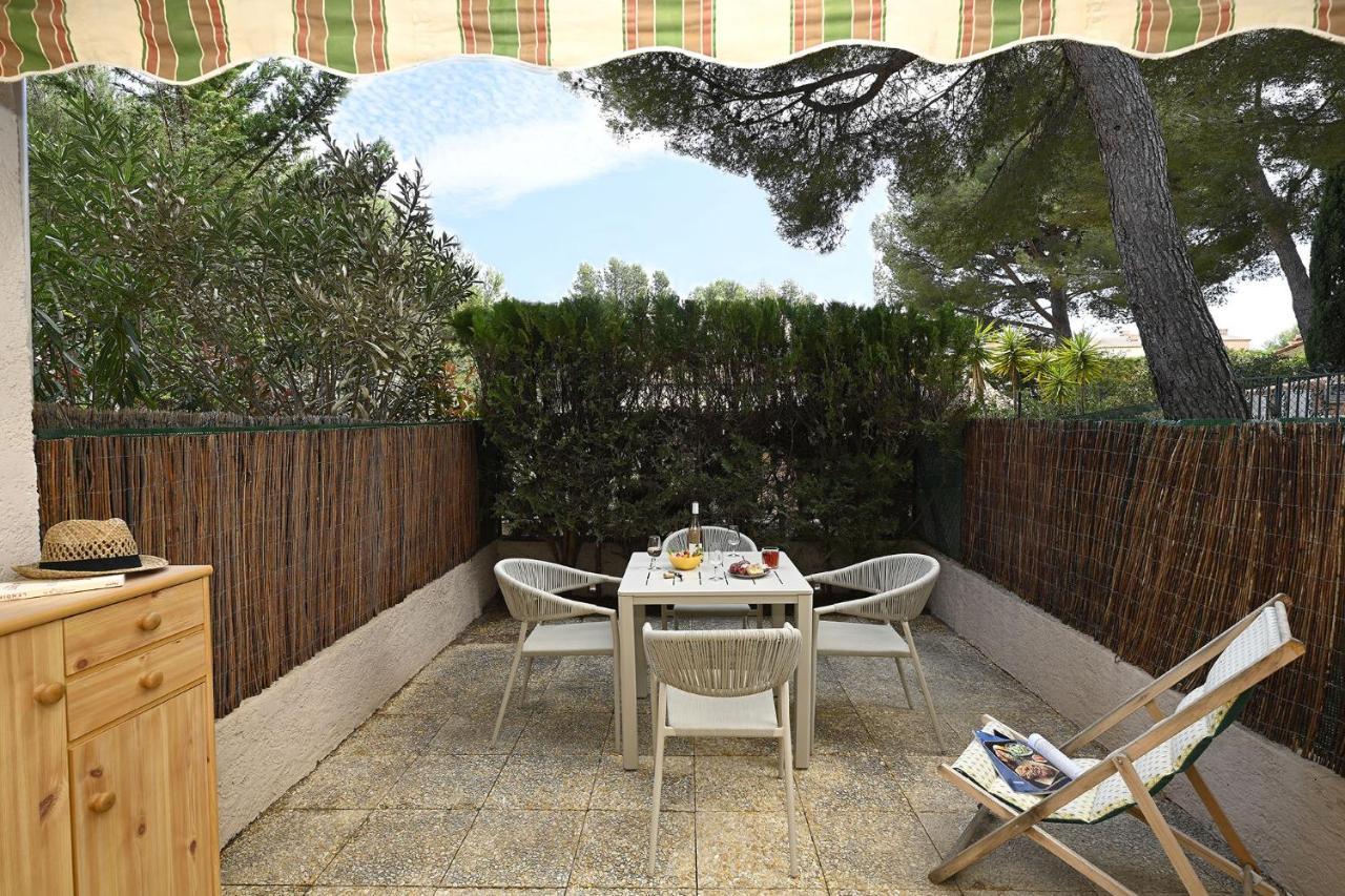 Charmant Studio 2A4 Pers Avec Jardin Et Place De Parking Situe A 5 Min A Pied De La Mer Apartment Bandol Exterior photo